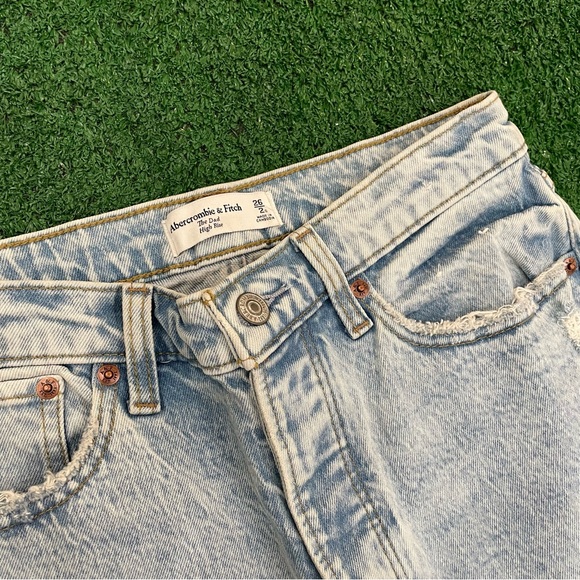 Abercrombie & Fitch Light Blue High Rise Women Jeans - Picture 2 of 3